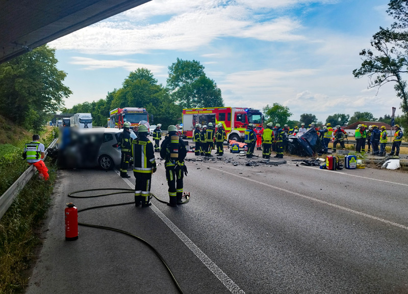 Schwerer Verkehrsunfall auf der B 471 fordert ein Todesopfer